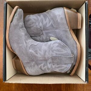 Idyllwind Wheels 8” Grey boots